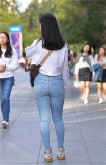 彩虹社uki图片