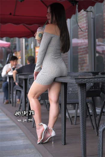 催眠目光呆滞服从主人