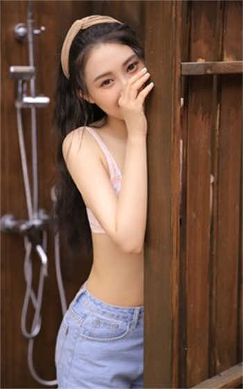 女人嚼槟榔