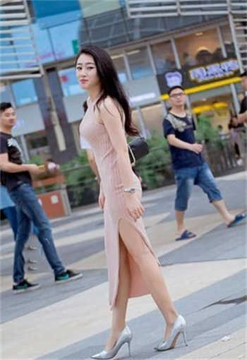 麻豆卡在洗衣机里的室友