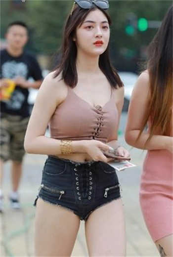 锦城大学唐一涵片名