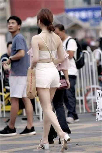 包贝尔外卖员