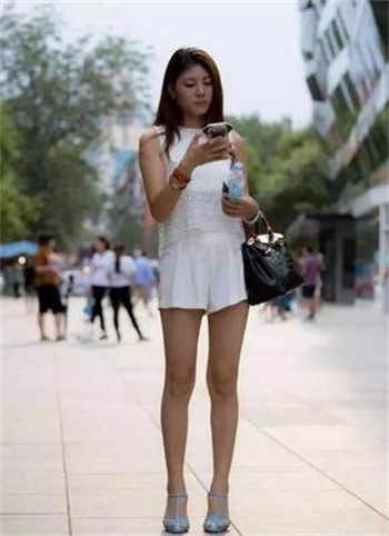 地下室的秘密txt