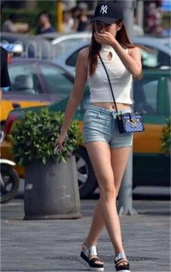 在高级庄园工作的妻子