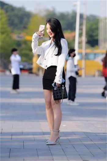 《小白兔 白又白》魏北