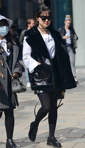 单身女养狗群聊天记录