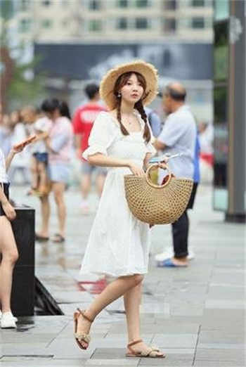 少女终末旅行脸扁图片