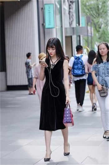 国产一卡2卡3卡4卡桌越