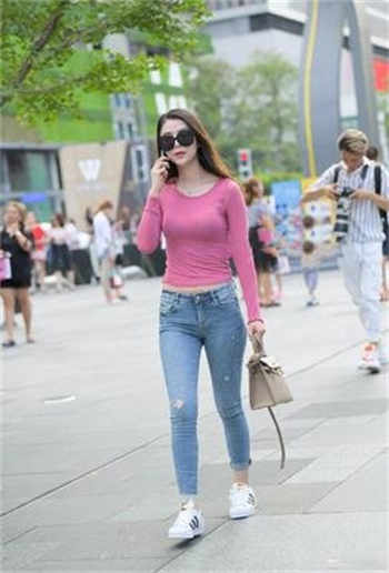 菜市场菜老板和妻子